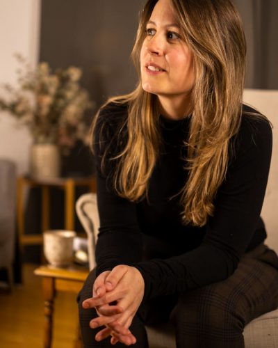 Janina Krüger Business Coach berät in Entscheidungsfrage.